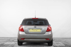 Хетчбэк Kia Ceed 2009 года, 709000 рублей, Кемерово