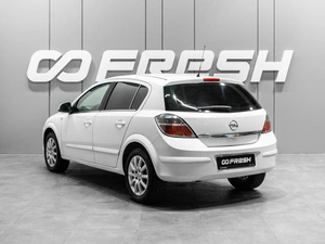 Хетчбэк Opel Astra 2013 года, 599000 рублей, Тюмень