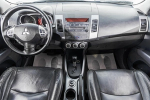 Внедорожник Mitsubishi Outlander 2008 года, 1149000 рублей, Барнаул