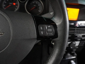 Седан Opel Astra 2012 года, 729000 рублей, Воронеж