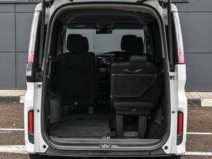 Минивэн Honda Stepwgn Spada 2019 года, 2949000 рублей, Кирилловка