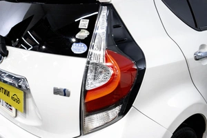 Хетчбэк Toyota Aqua 2016 года, 1099000 рублей, Барнаул
