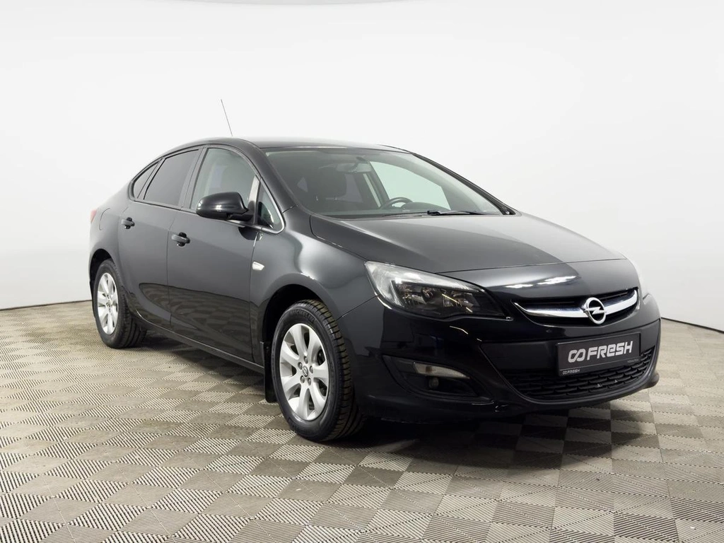 Седан Opel Astra 2014 года, 779900 рублей, Казань