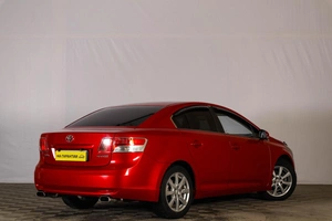 Седан Toyota Avensis 2010 года, 1039000 рублей, Тюмень