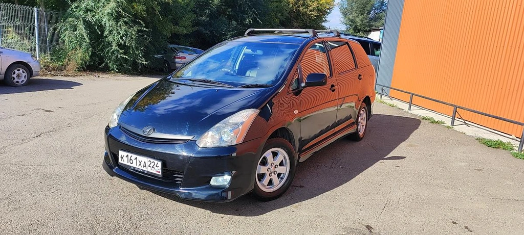 Минивэн Toyota Wish 2003 года, 655000 рублей, Красноярск