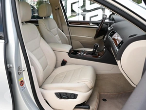 Внедорожник Volkswagen Touareg 2012 года, 2179000 рублей, Волгоград