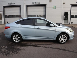 Седан Hyundai Solaris 2013 года, 905000 рублей, Железногорск