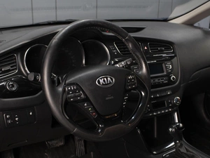 Хетчбэк Kia Ceed 2014 года, 990000 рублей, Омск