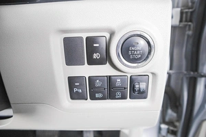 Хетчбэк Toyota Passo 2018 года, 959000 рублей, Кемерово