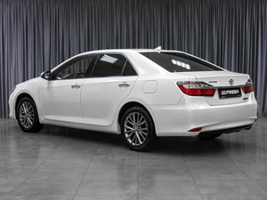 Седан Toyota Camry 2017 года, 2599000 рублей, Тюмень
