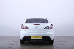 Седан Mazda 3 2011 года, 889000 рублей, Омск