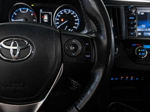 Внедорожник Toyota RAV4 2018 года, 2334000 рублей, Ставрополь