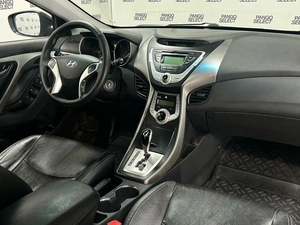 Седан Hyundai Avante 2011 года, 889000 рублей, Красноярск