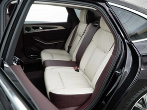 Седан Hongqi H9 2022 года, 4098999 рублей, Москва