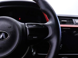 Седан Kia Rio 2020 года, 1599000 рублей, Красноярск