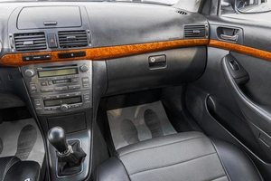 Седан Toyota Avensis 2007 года, 619000 рублей, Барнаул