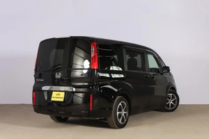 Минивэн Honda Stepwgn 2016 года, 1999000 рублей, Новосибирск