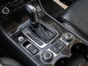 Внедорожник Volkswagen Touareg 2016 года, 3325000 рублей, Краснодар