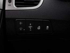 Седан Hyundai Elantra 2013 года, 1085000 рублей, Волгоград