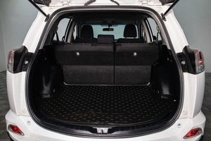 Внедорожник Toyota RAV4 2017 года, 2349000 рублей, Сургут