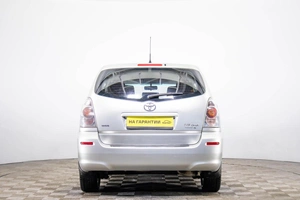 Минивэн Toyota Corolla Verso 2005 года, 559000 рублей, Пермь