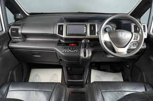 Минивэн Honda Stepwgn 2012 года, 1649000 рублей, Тюмень