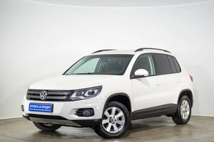 Внедорожник Volkswagen Tiguan 2012 года, 1499000 рублей, Оренбург