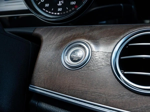 Седан Mercedes-benz E-класс 2017 года, 2665000 рублей, Краснодар