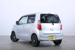 Хетчбэк Suzuki Wagon R 2015 года, 619000 рублей, Омск
