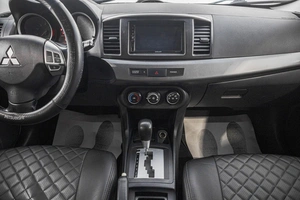 Седан Mitsubishi Lancer 2008 года, 839000 рублей, Барнаул