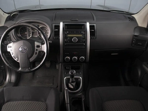 Внедорожник Nissan X-Trail 2010 года, 1130000 рублей, Омск