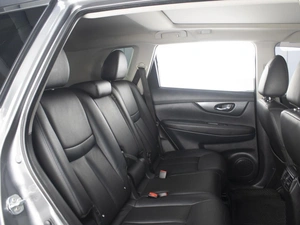 Внедорожник Nissan X-Trail 2015 года, 1540000 рублей, Омск