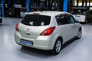 Седан Nissan Tiida 2006 года, 598000 рублей, Солонцы