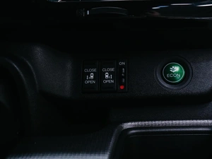 Минивэн Honda Stepwgn Spada 2016 года, 1850000 рублей, Красноярск