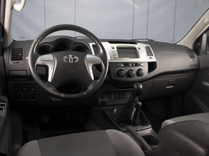 Пикап Toyota Hilux 2013 года, 2150000 рублей, Омск