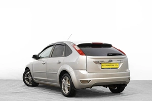 Хетчбэк Ford Focus 2006 года, 399000 рублей, Барнаул