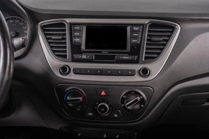 Седан Hyundai Solaris 2017 года, 1319000 рублей, Томск