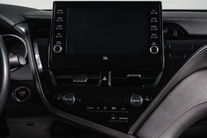 Седан Toyota Camry 2021 года, 3499000 рублей, Сургут