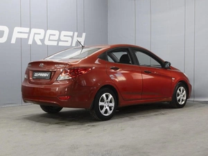 Седан Hyundai Solaris 2012 года, 680000 рублей, Омск