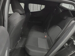 Внедорожник Toyota C-HR 2018 года, 2000000 рублей, Красноярск