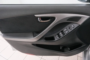 Седан Hyundai Avante 2011 года, 949000 рублей, Красноярск