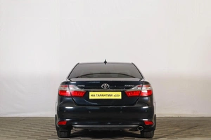 Седан Toyota Camry 2015 года, 1959000 рублей, Тюмень