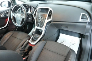 Купе Opel Astra GTC 2013 года, 939000 рублей, Омск
