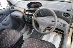 Минивэн Toyota Funcargo 2001 года, 489000 рублей, Омск