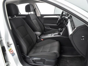 Седан Volkswagen Passat 2018 года, 1696000 рублей, Воронеж