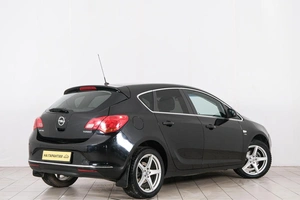 Хетчбэк Opel Astra 2014 года, 749000 рублей, Красноярск