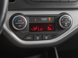 Хетчбэк Kia Picanto 2013 года, 999000 рублей, Тюмень