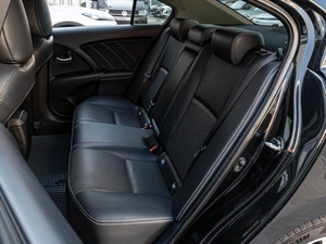 Седан Toyota Avensis 2015 года, 1595000 рублей, Краснодар