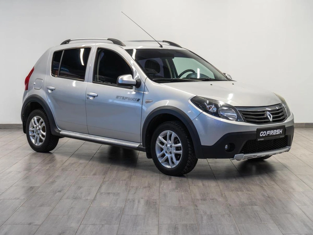 Хетчбэк Renault Sandero Stepway 2013 года, 679000 рублей, Саратов