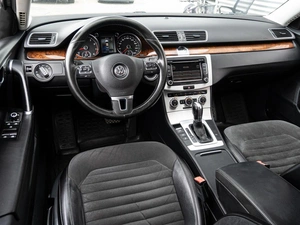 Седан Volkswagen Passat 2012 года, 1180000 рублей, Краснодар
